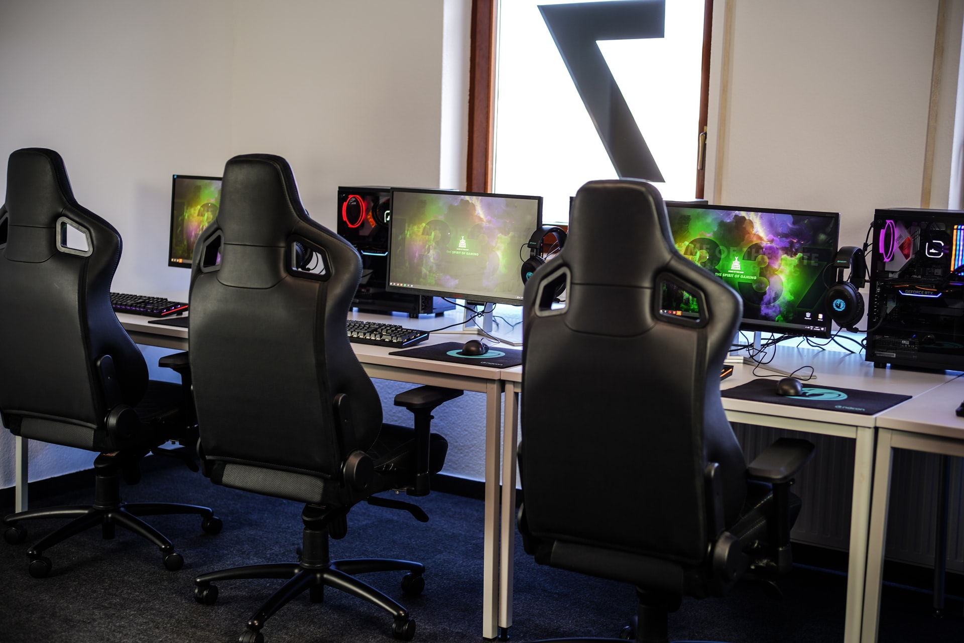 Leather vs. Fabric: Which Gaming Chair is Best for Your Overall Health?