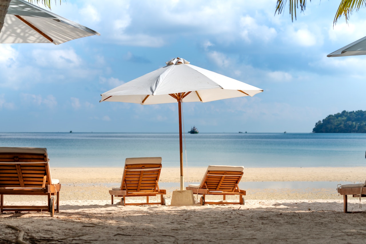 The Ultimate Guide to Choosing a Deckchair for Your Baby: Safety and Comfort First